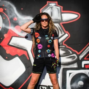 Killertaler Damen Radtrikot Sardinien kurzarm schwarz mit farbigen Motiven — sportlicher Schnitt, handgefertigt in Burladingen
