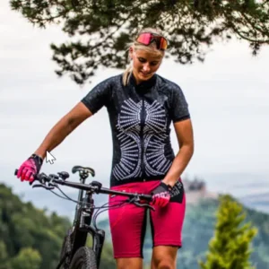 Killertaler Damen Radtrikot Cherokee kurzarm mit Monte Grappa Baggy Shorts rot/orange — ausgefallen und stylisch, handgefertigt in Burladingen
