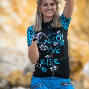Killertaler Damen Radtrikot Enjoy the Ride schwarz-türkis kurzarm mit Rider Baggy Shorts — handgefertigt in Burladingen