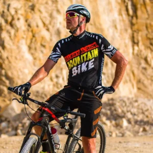 Killertaler Herren Radtrikot Mountainbike schwarz-rot — handgefertigt in Burladingen. Imagebild