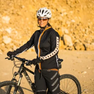 Killertaler Damen Windjacke Mavora schwarz-orange — ultraleicht mit schönem Design, handgefertigt in Burladingen